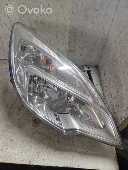 Opel Meriva B Lampa przednia 