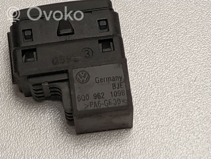 Volkswagen Golf VI Signalizacijos jungtukas 600962109B