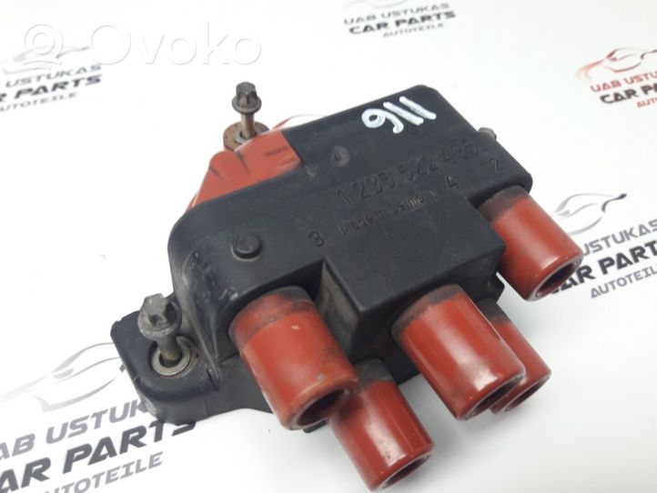 Opel Vectra A Spark distributor cap 1235522435