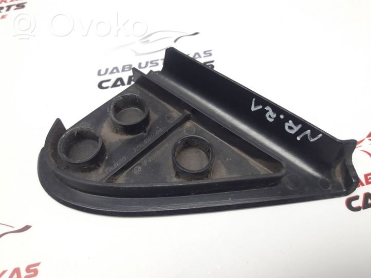 Volkswagen PASSAT Other interior part 321837994