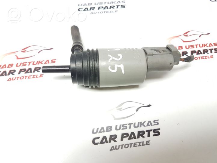 BMW 1 E82 E88 Pompe de lave-glace de pare-brise 6934159