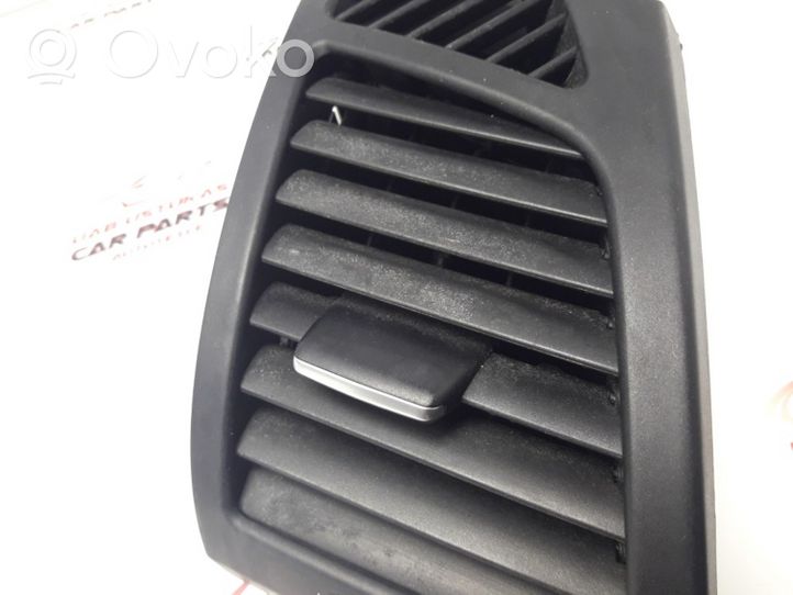 BMW 1 E82 E88 Dashboard side air vent grill/cover trim 7059188