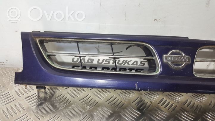 Nissan Primera Maskownica / Grill / Atrapa górna chłodnicy 6231095N00