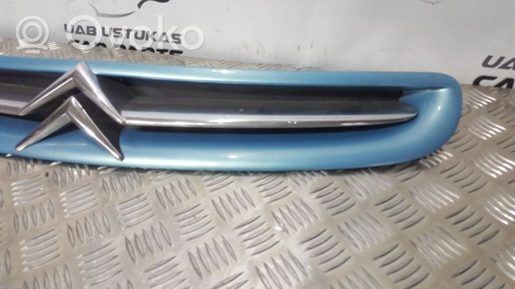 Citroen Xsara Picasso Front bumper upper radiator grill 