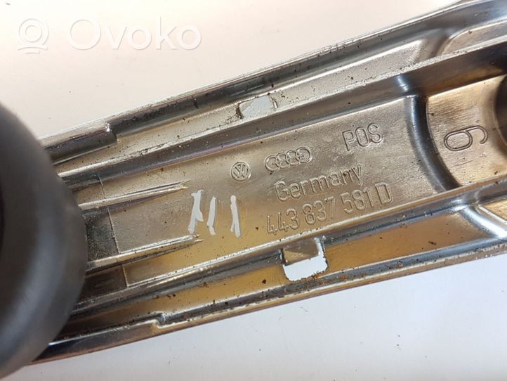 Audi 80 90 B3 Galinio lango atidarymo rankenėlė 443837581D