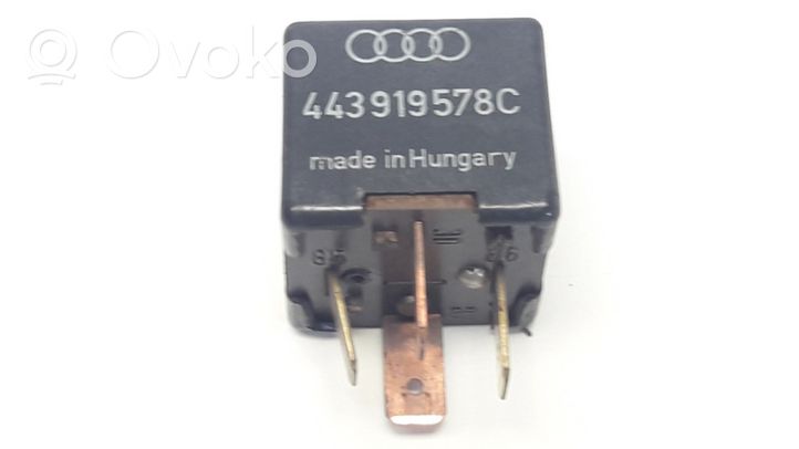 Audi A4 S4 B5 8D Autres relais 443919578C