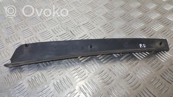 BMW 3 E30 Rivestimento montante (A) 19069189