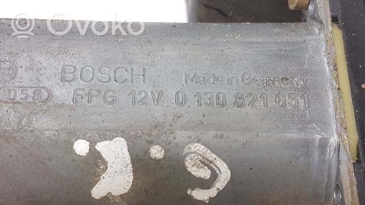 Opel Vectra B Takaoven ikkunan nostomoottori 0130821651