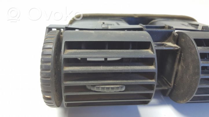 Opel Astra G Griglia di ventilazione centrale cruscotto 90560344