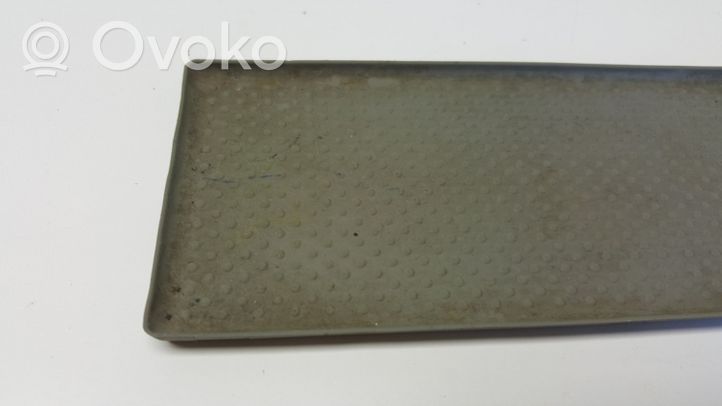 Volkswagen PASSAT B5 Inne części wnętrza samochodu 3B0863301