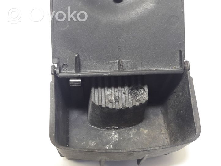 Ford Focus Ashtray (front) 98ABA048A42B