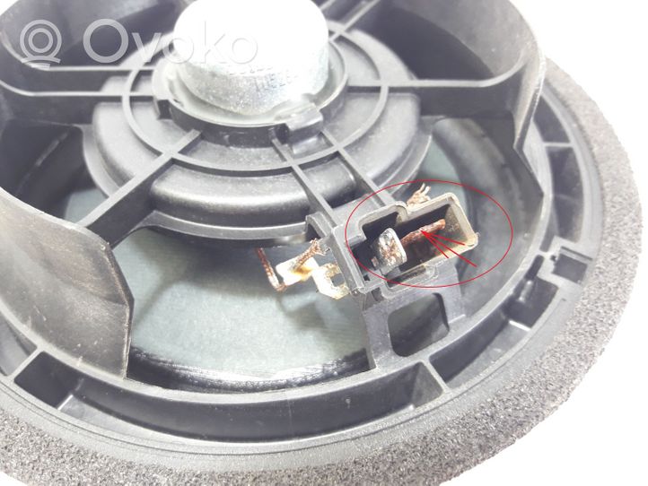 Suzuki SX4 Front door speaker 