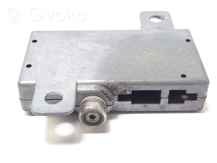 Volkswagen PASSAT B3 Antennenverstärker Signalverstärker 357035577