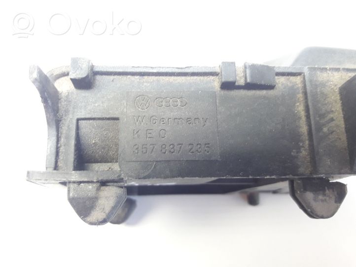 Volkswagen PASSAT B3 Maniglia interna per portiera posteriore 357837235