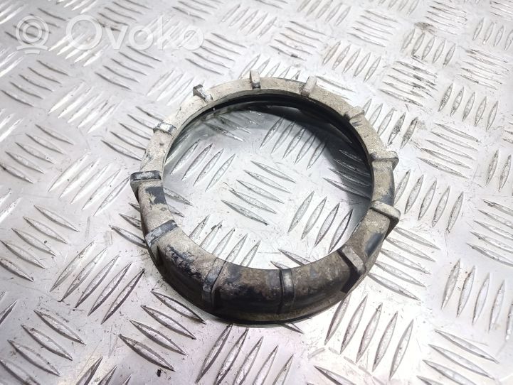 Volkswagen Golf III Anello/dado di bloccaggio della vite della pompa del carburante nel serbatoio 321201375A