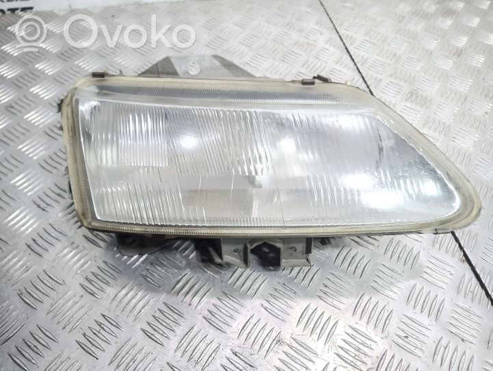 Renault Laguna I Lampa przednia 13996600