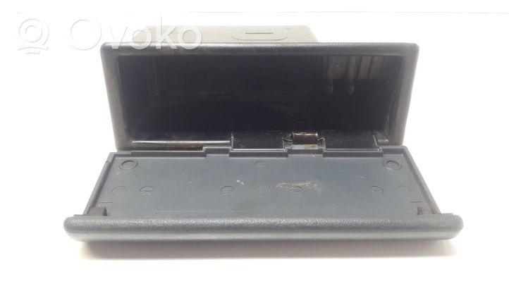 Audi 100 200 5000 C3 Takaoven tuhkakuppi 443857421