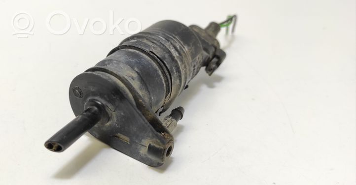 Renault 19 Pompe de lave-glace de pare-brise 7700802336