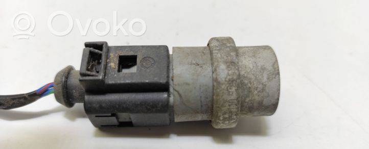 Volkswagen Golf IV Czujnik temperatury płynu chłodzącego 1J0959625