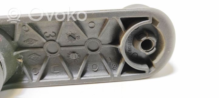 Renault Scenic I Galinio lango atidarymo rankenėlė 7700811387