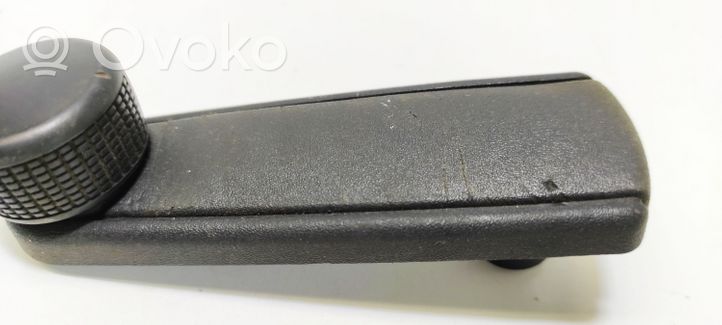 Volkswagen PASSAT B3 Rear door window winding handle 357837581