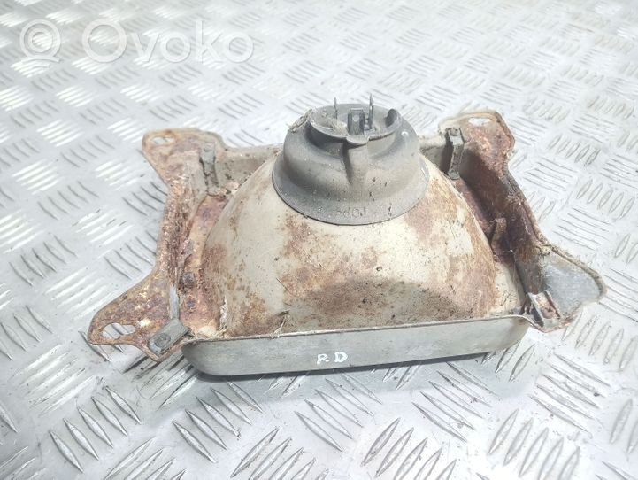 Ford E100 Phare frontale 104R7