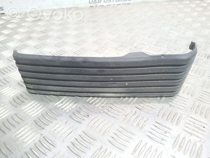 Ford E100 Maskownica / Grill / Atrapa górna chłodnicy SB3650050