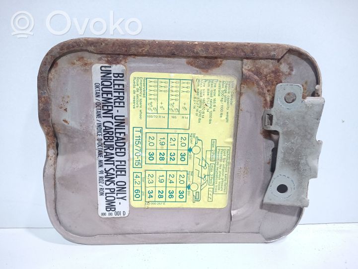 Audi 100 200 5000 C3 Bouchon, volet de trappe de réservoir à carburant 443809905A