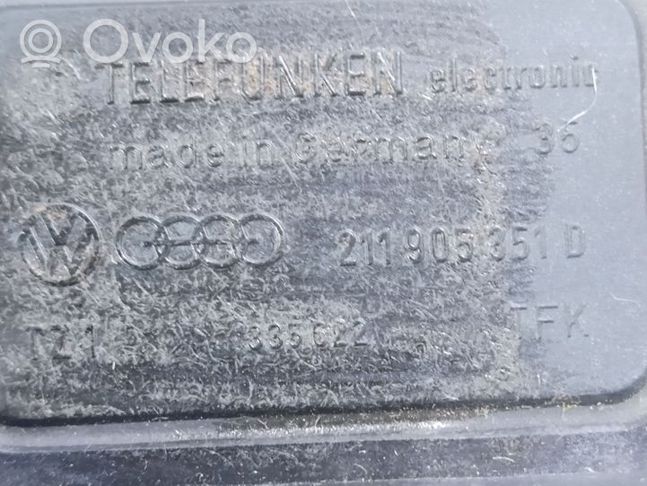 Audi 80 90 B2 Sytytyksen vahvistimen ohjainlaite 211905351D