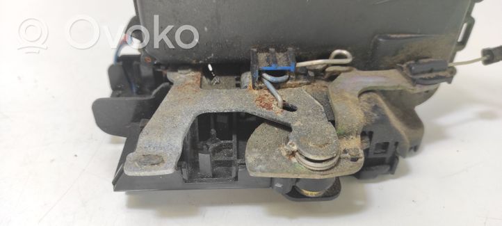 Volkswagen Bora Rear door lock 