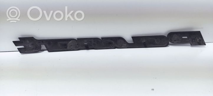 Volkswagen PASSAT B3 Emblemat / Znaczek tylny / Litery modelu 