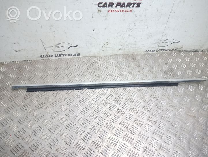 Opel Rekord E2 Etuoven lista (muoto) 29690192107