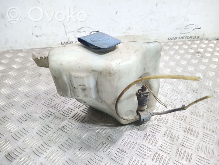 Volkswagen PASSAT B3 Serbatoio/vaschetta liquido lavavetri parabrezza 357955453B