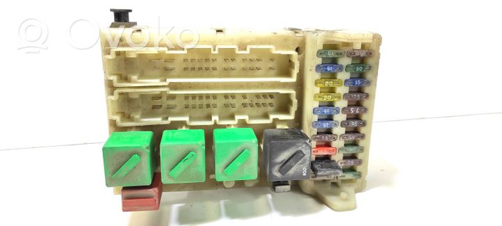 Ford Mondeo MK II Fuse module 93BG14K150AD