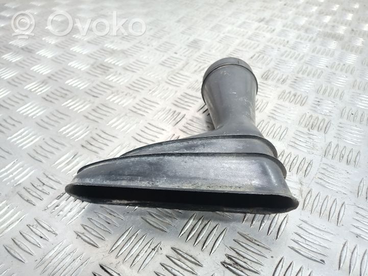 Audi 100 200 5000 C3 Oro paėmimo kanalo detalė (-ės) 026133873