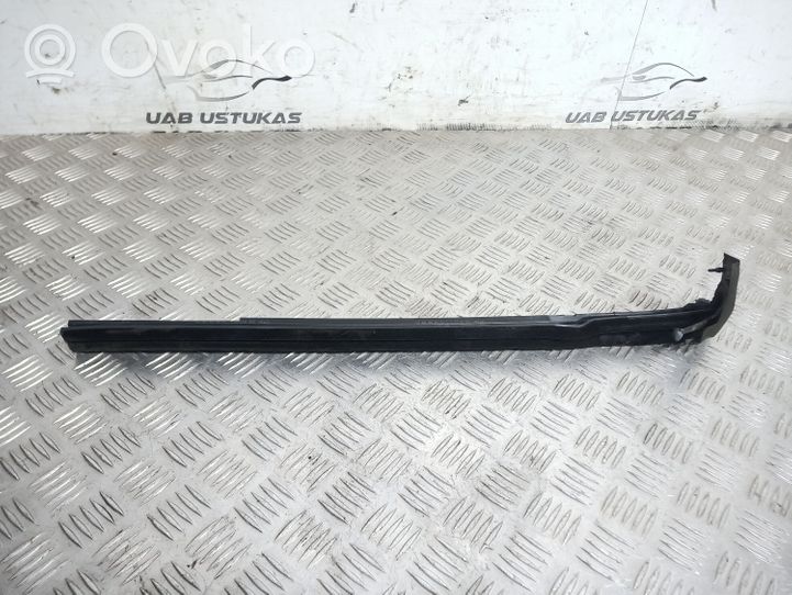 Audi A4 S4 B7 8E 8H Guarnizione in gomma finestrino/vetro portiera posteriore 8H0839479