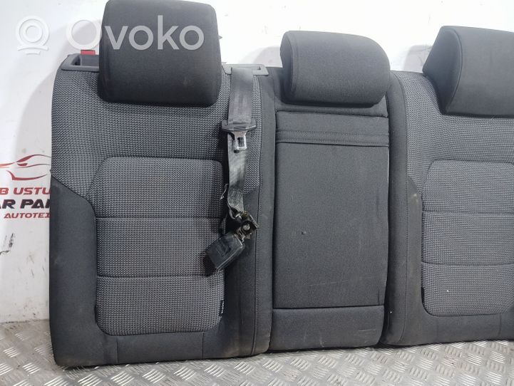Volkswagen PASSAT B7 Conjunto de molduras de la puertas y los asientos 