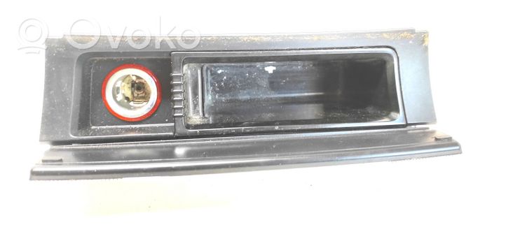 Volkswagen PASSAT B6 Peleninė panelėje 3C0863284A