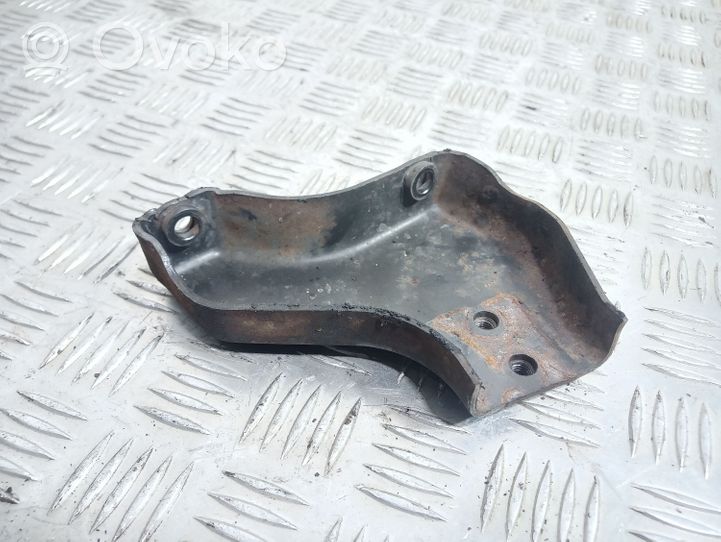 Volvo XC90 Muffler mount bracket/holder 