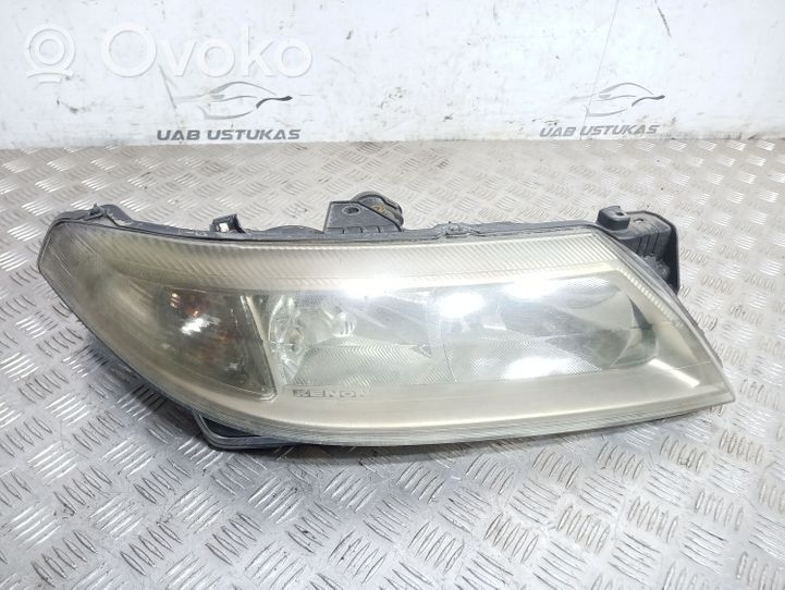 Renault Laguna II Lampa przednia 8200163324