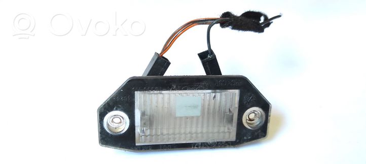 Ford Mondeo Mk III Lampa oświetlenia tylnej tablicy rejestracyjnej 1S7113550AC