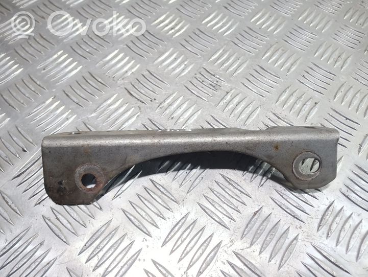 Opel Astra J Staffa/supporto di montaggio della marmitta 55562330