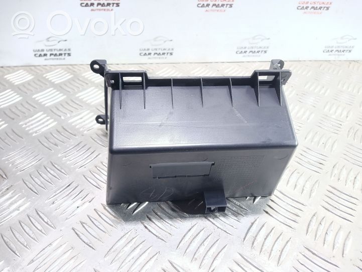 Mitsubishi Lancer VIII Altra parte interiore 8010A070ZZ