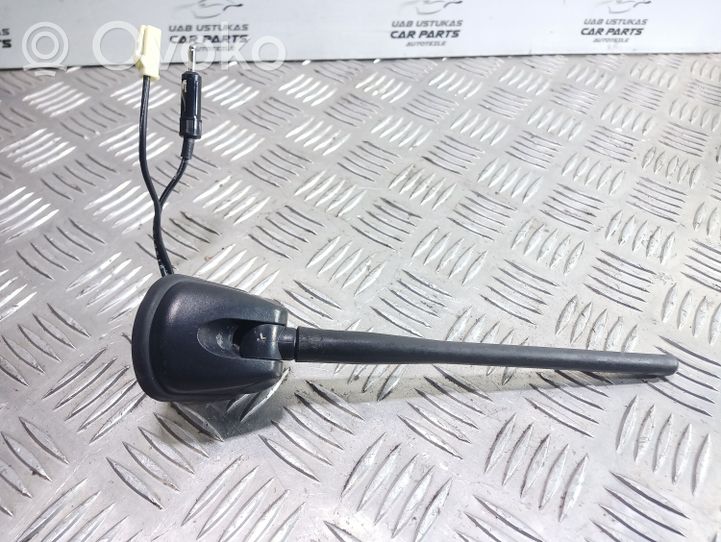 Mitsubishi Lancer VIII Radion antenni B040215