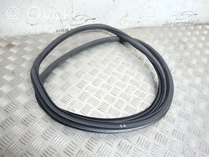 Opel Meriva B Rear door rubber seal (on body) 13266918