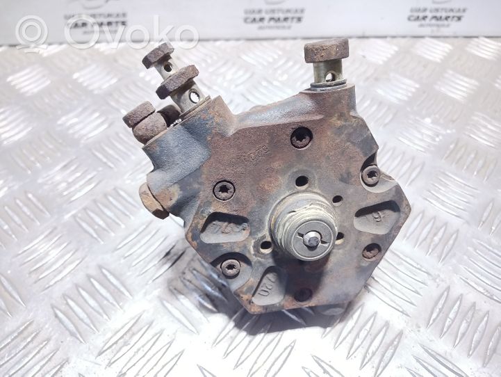 Audi 100 200 5000 C3 Distributore del carburante agli iniettori 0438100151