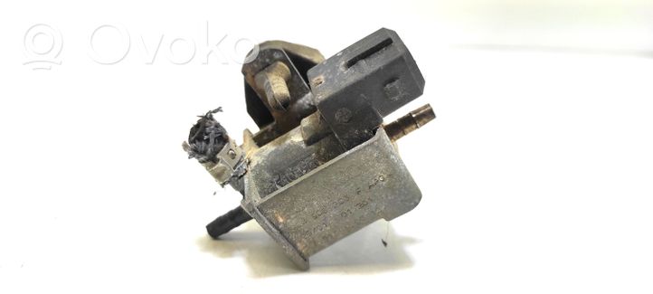 Seat Cordoba (6K) Solenoidinis vožtuvas 028906283F