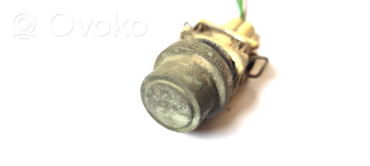 Volkswagen Golf III Sonde de température de liquide de refroidissement 1H0959625