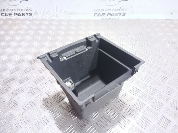 Land Rover Range Rover L322 Hansikaslokeron keskikonsoli FJG500170XXX