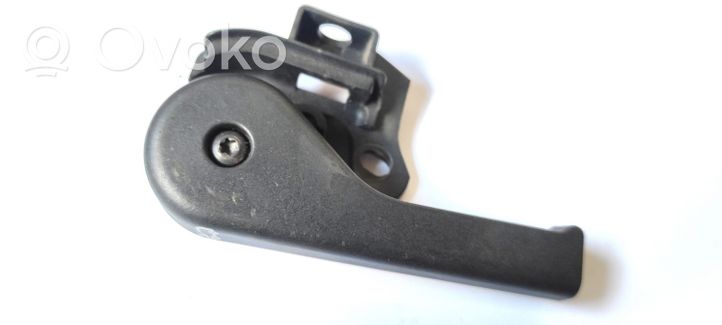 Land Rover Discovery 3 - LR3 Engine bonnet (hood) release handle 